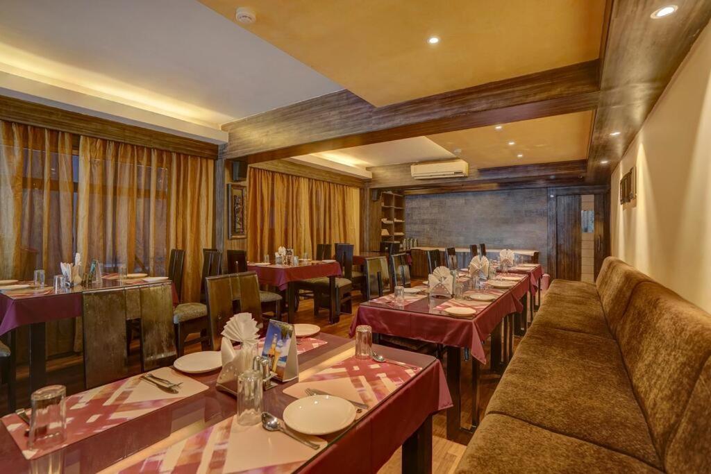 בובנשוואר Hotel Miland Palace מראה חיצוני תמונה
