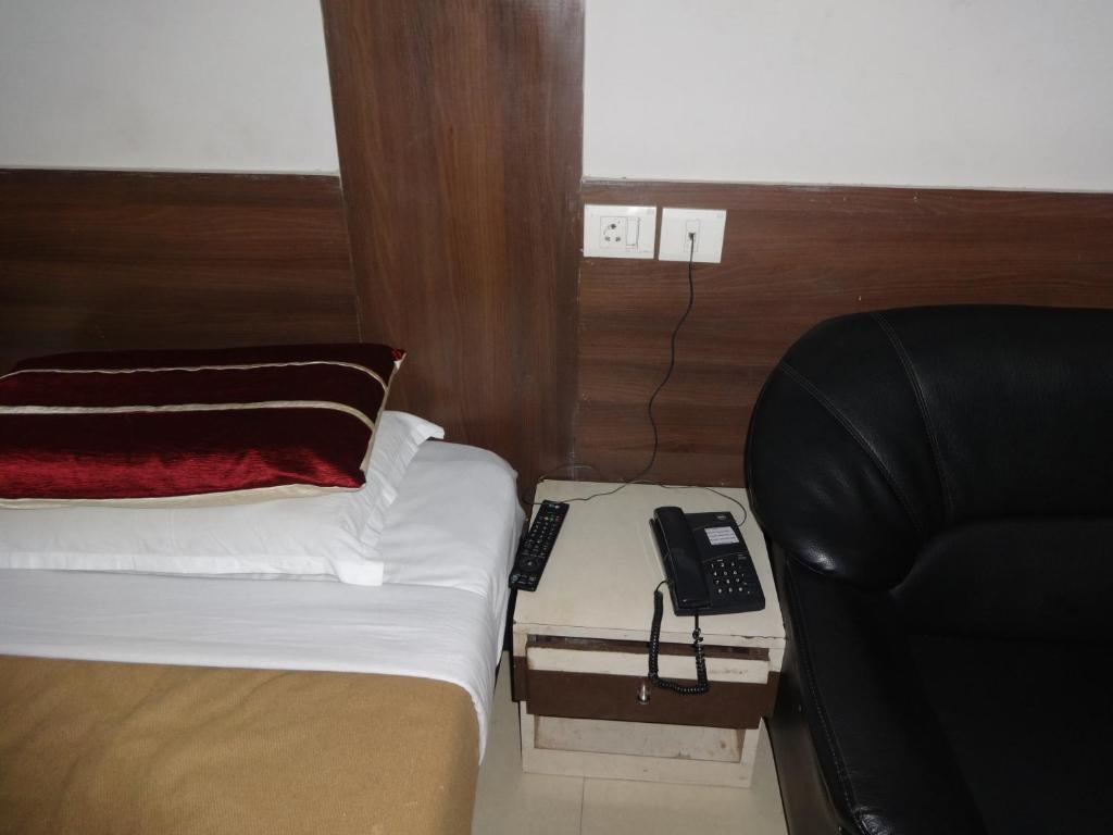 בובנשוואר Hotel Miland Palace מראה חיצוני תמונה